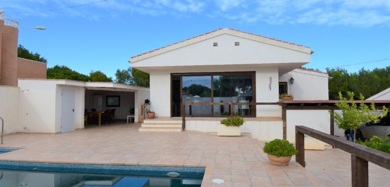 Venta - Villa -
Pinar de Campoverde