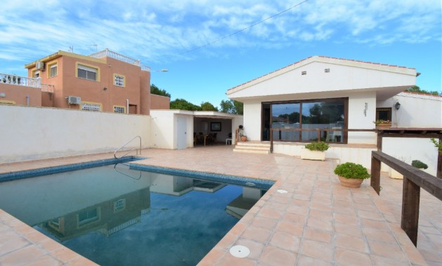 Venta - Villa -
Pinar de Campoverde