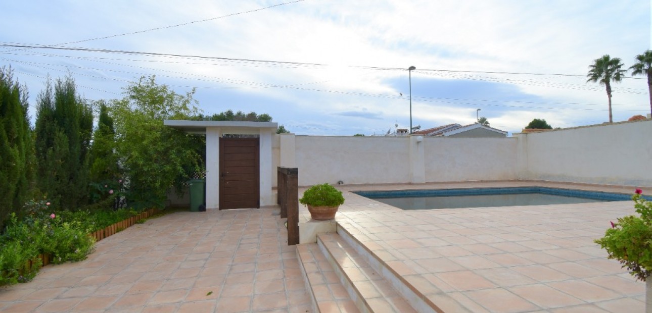 Venta - Villa -
Pinar de Campoverde