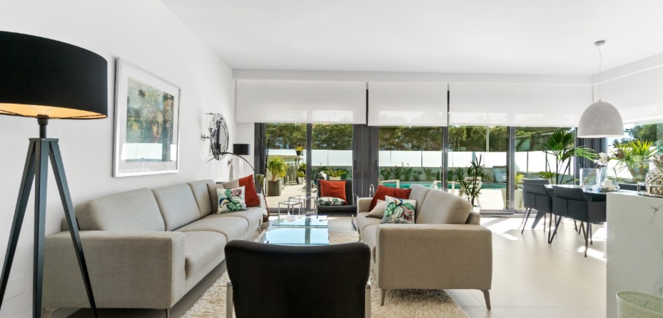 Herverkoop - Villa -
Dehesa de Campoamor