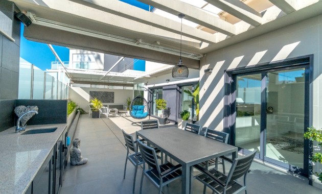 Herverkoop - Villa -
Dehesa de Campoamor