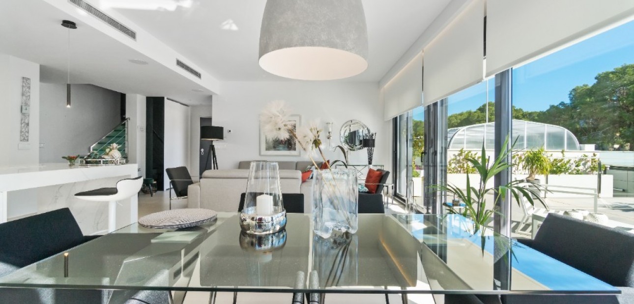 Herverkoop - Villa -
Dehesa de Campoamor