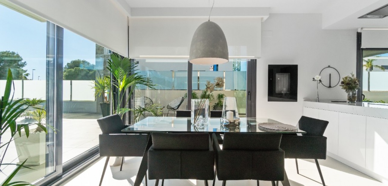 Herverkoop - Villa -
Dehesa de Campoamor