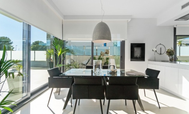 Herverkoop - Villa -
Dehesa de Campoamor