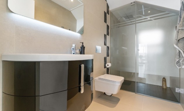 Herverkoop - Villa -
Dehesa de Campoamor