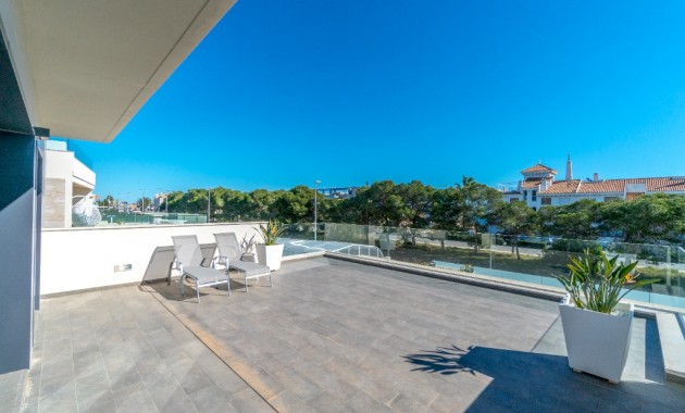 Herverkoop - Villa -
Dehesa de Campoamor