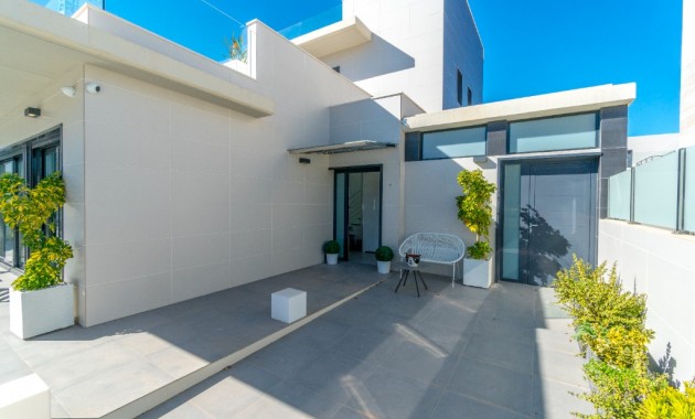 Herverkoop - Villa -
Dehesa de Campoamor