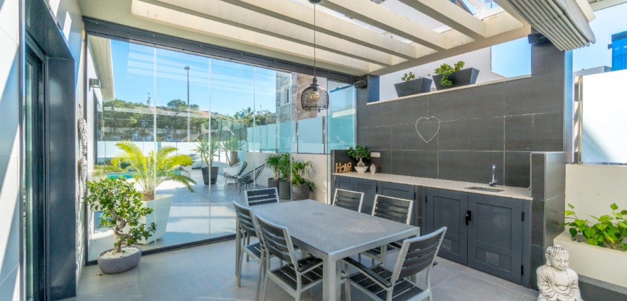 Herverkoop - Villa -
Dehesa de Campoamor