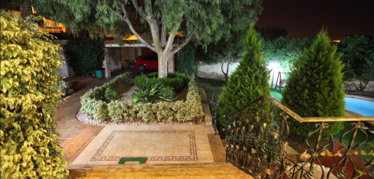 Sale - Villa -
Ciudad Quesada