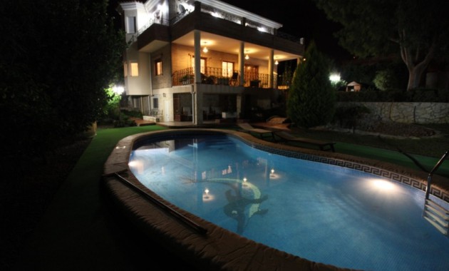 Sale - Villa -
Ciudad Quesada