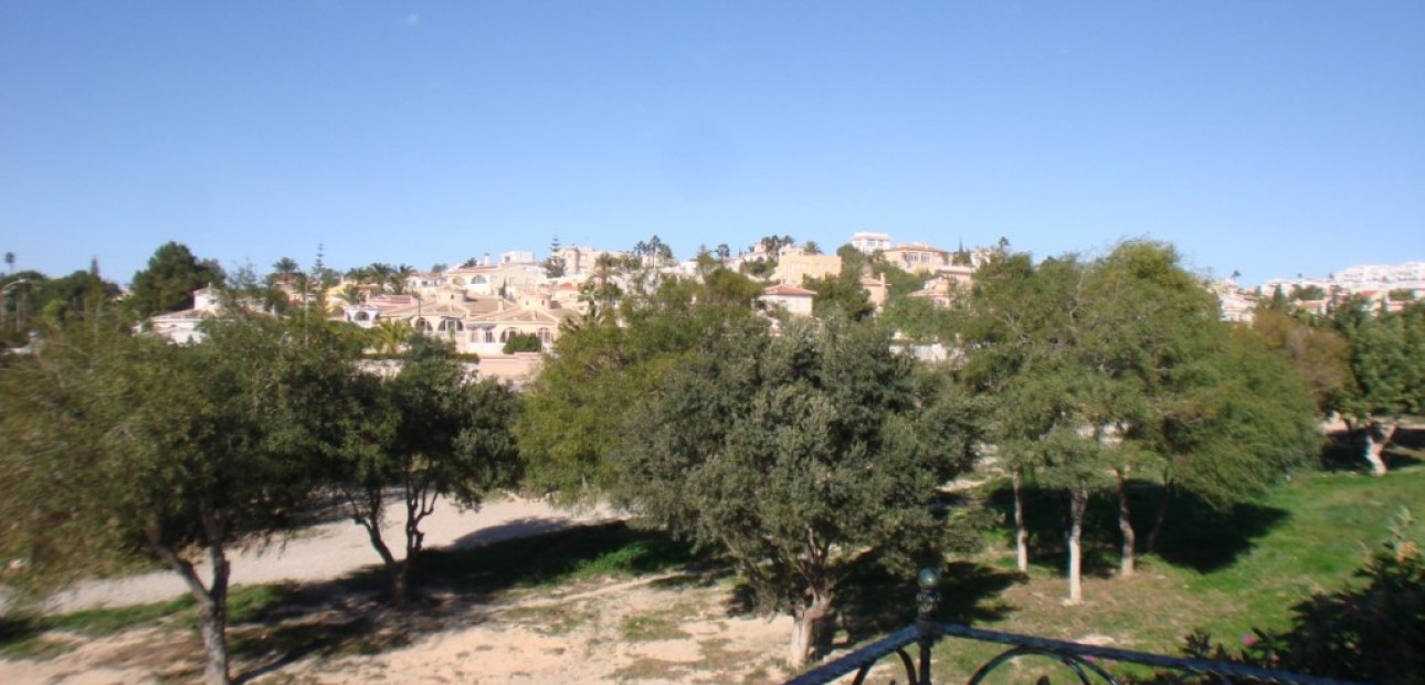 Sale - Villa -
Ciudad Quesada