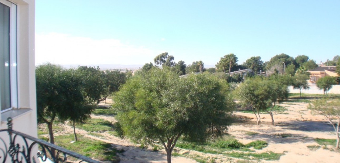 Sale - Villa -
Ciudad Quesada