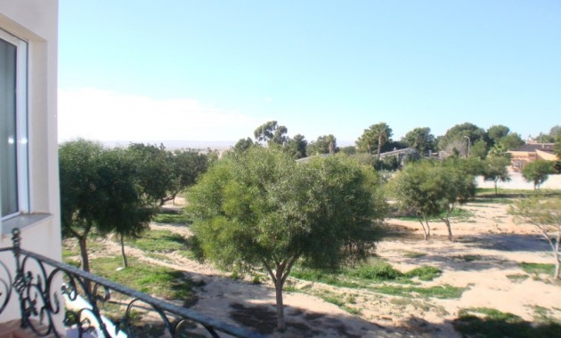 Sale - Villa -
Ciudad Quesada