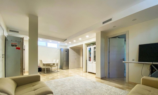 Sale - Villa -
La Zenia