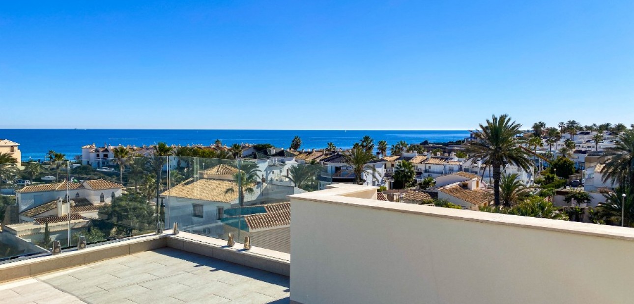 Sale - Villa -
La Zenia