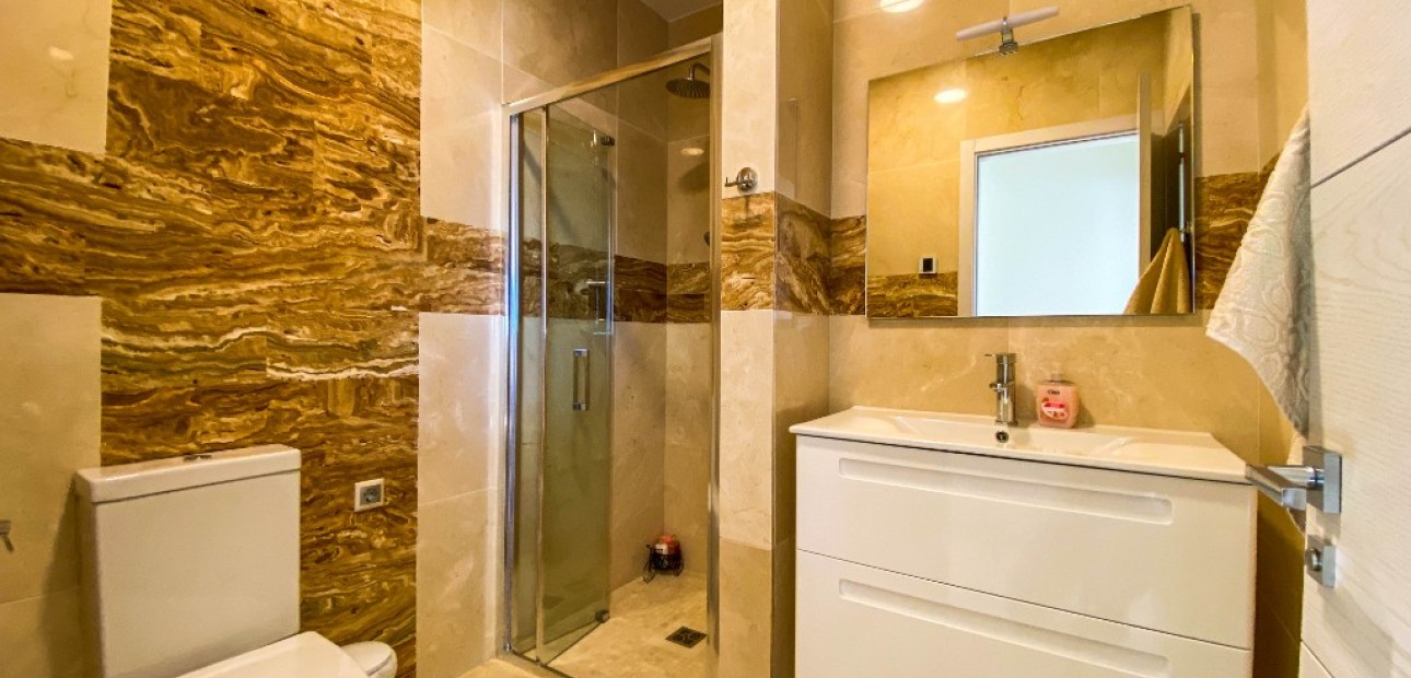 Sale - Villa -
La Zenia