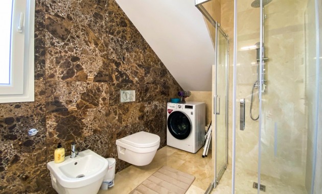 Sale - Villa -
La Zenia