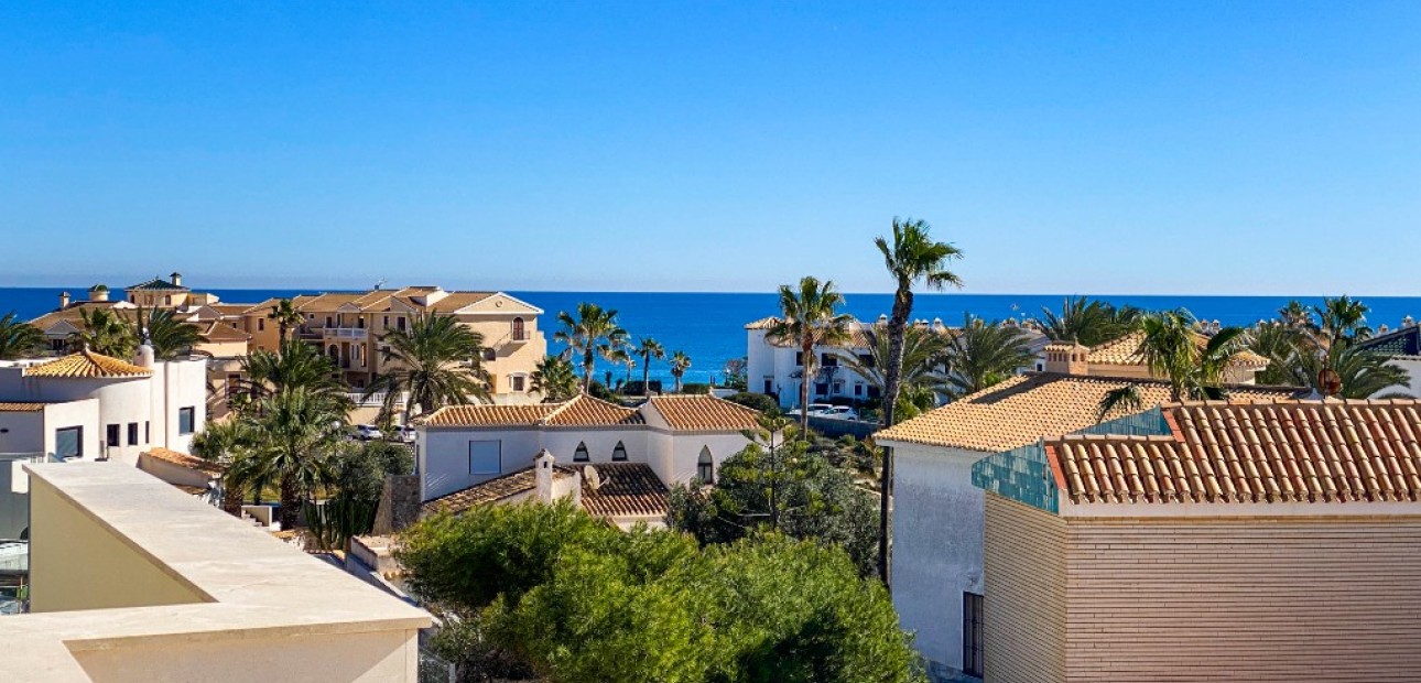 Sale - Villa -
La Zenia