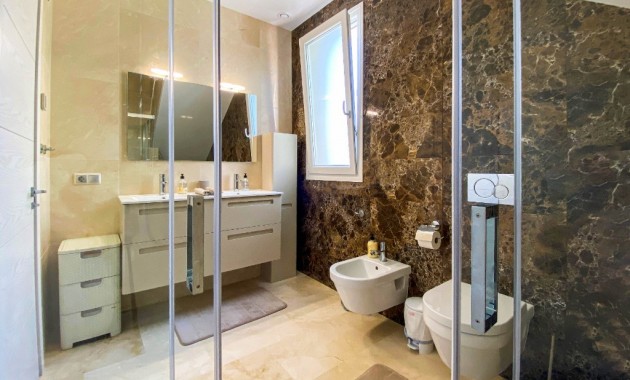 Sale - Villa -
La Zenia