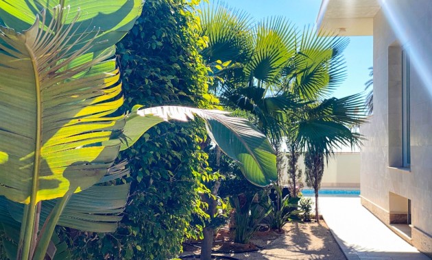 Sale - Villa -
La Zenia