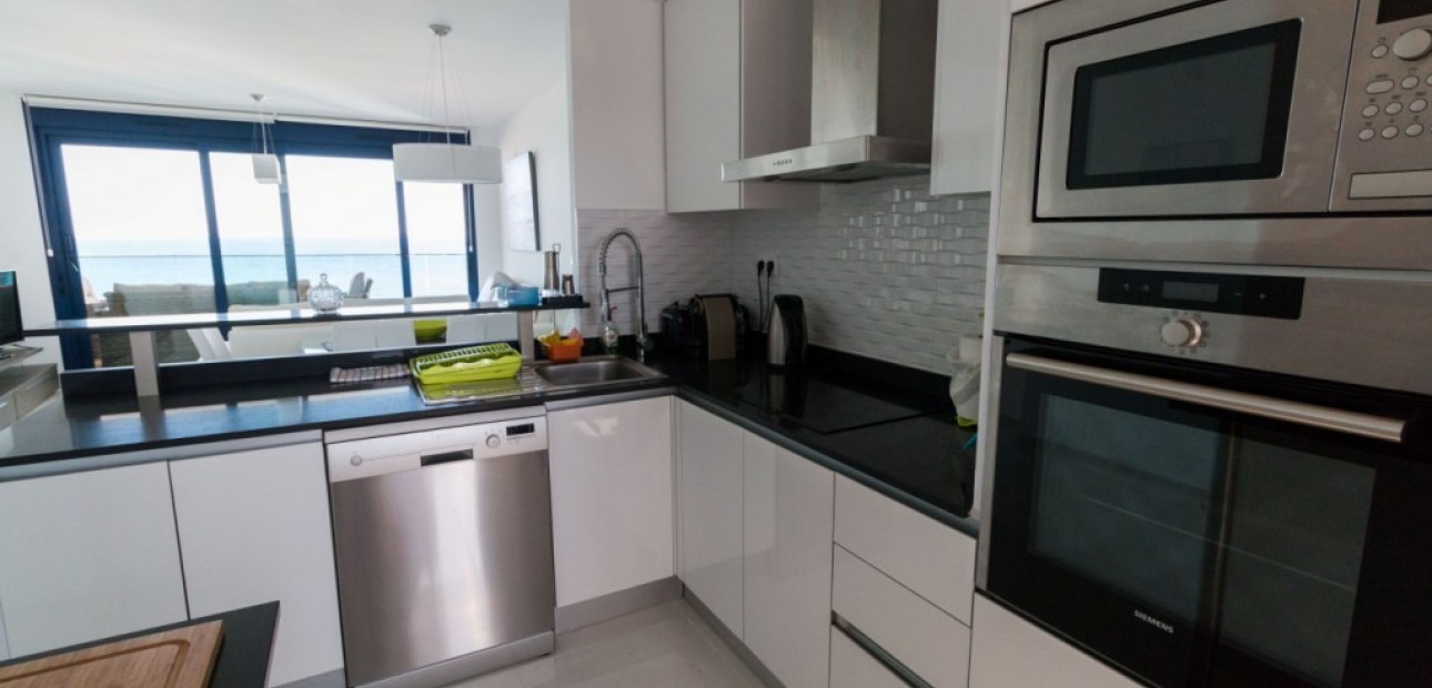 Venta - Apartamento / piso -
Punta Prima