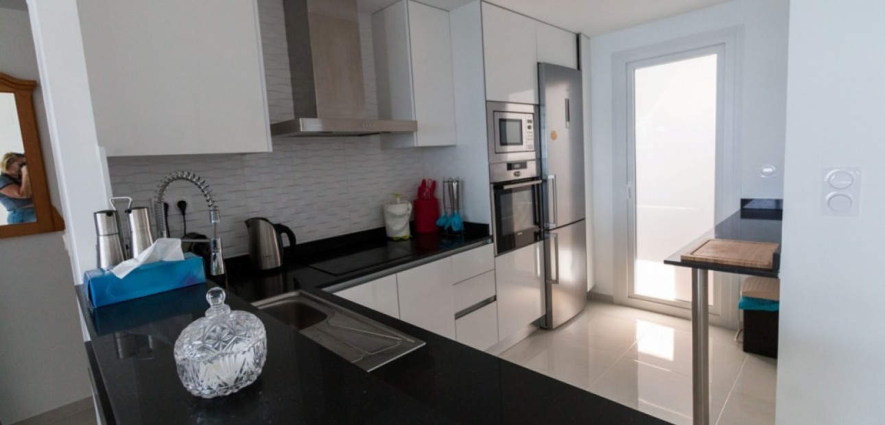 Venta - Apartamento / piso -
Punta Prima