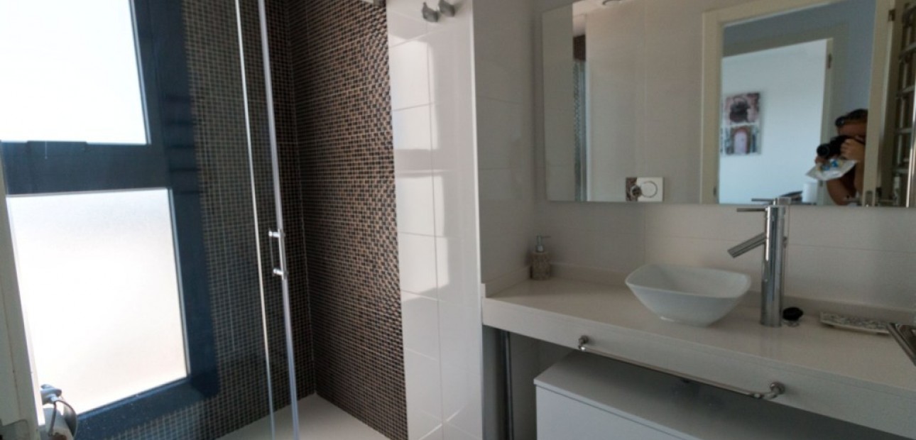 Venta - Apartamento / piso -
Punta Prima