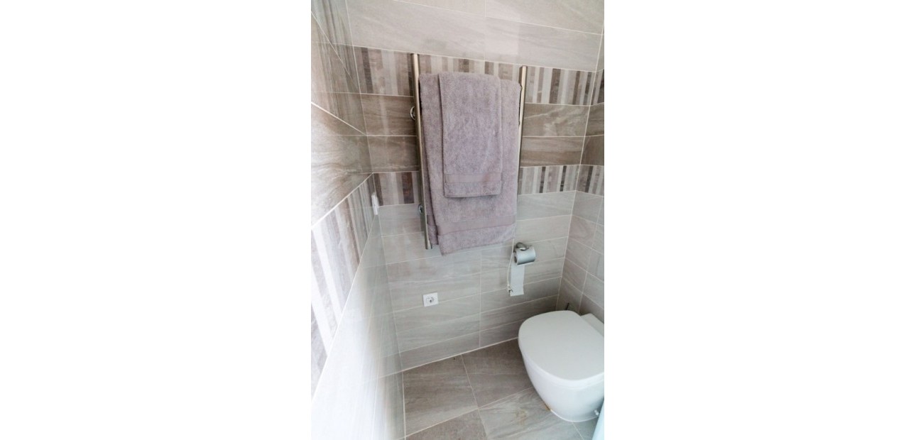 Venta - Apartamento / piso -
Punta Prima