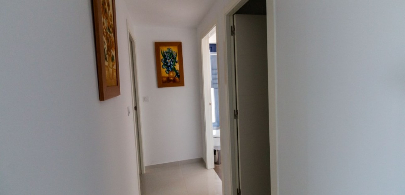 Venta - Apartamento / piso -
Punta Prima