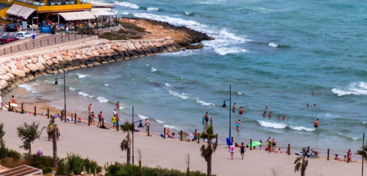 Venta - Apartamento / piso -
Punta Prima