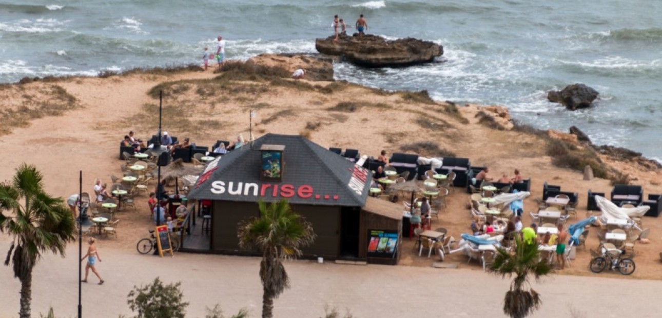 Venta - Apartamento / piso -
Punta Prima