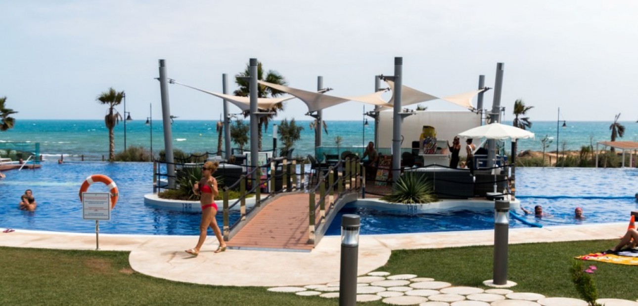 Venta - Apartamento / piso -
Punta Prima