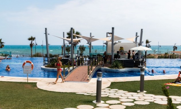 Venta - Apartamento / piso -
Punta Prima