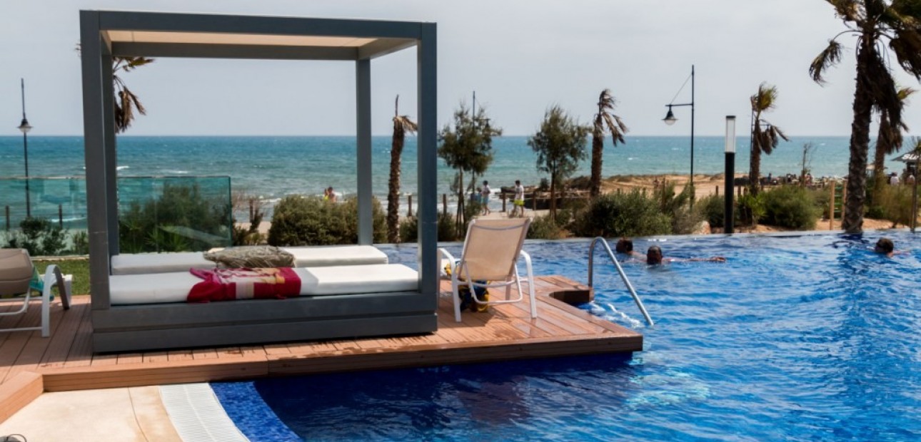 Venta - Apartamento / piso -
Punta Prima