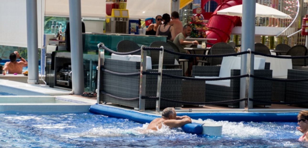 Venta - Apartamento / piso -
Punta Prima