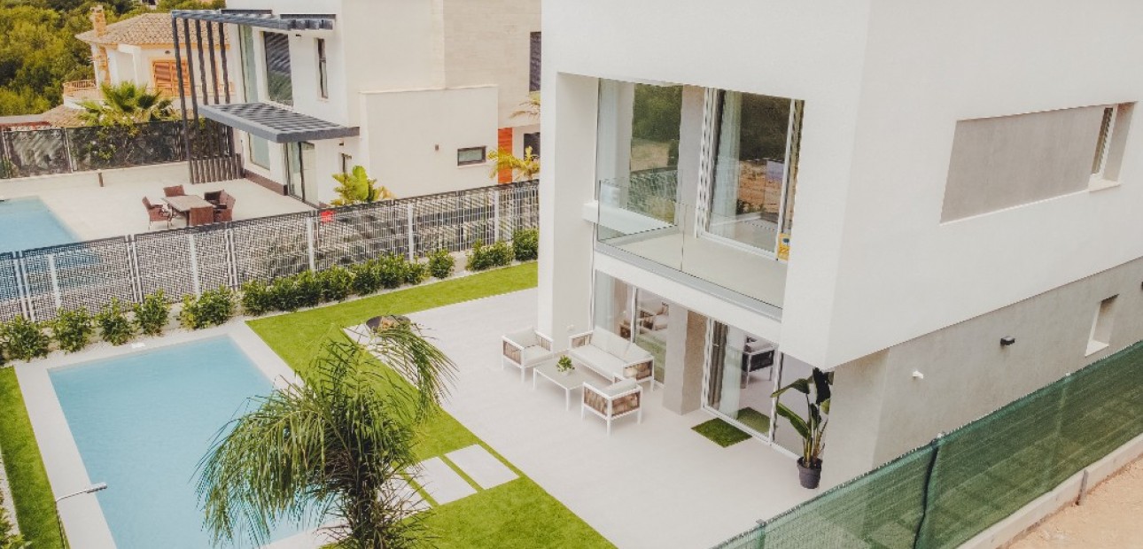 Nueva construcción  - Adosado -
Finestrat