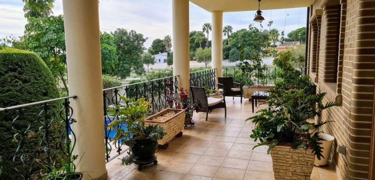 Sale - Villa -
Ciudad Quesada