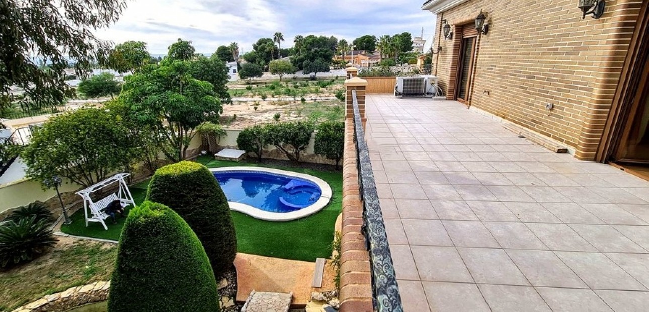 Sale - Villa -
Ciudad Quesada