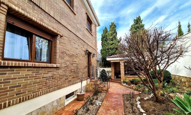 Sale - Villa -
Ciudad Quesada