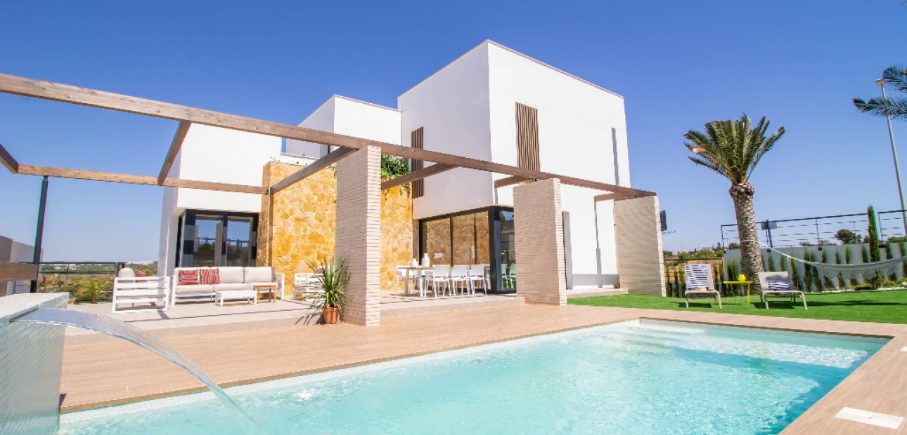 Nueva construcción  - Villa -
Dehesa de Campoamor