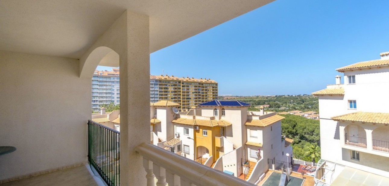 Venta - Apartamento / piso -
Dehesa de Campoamor