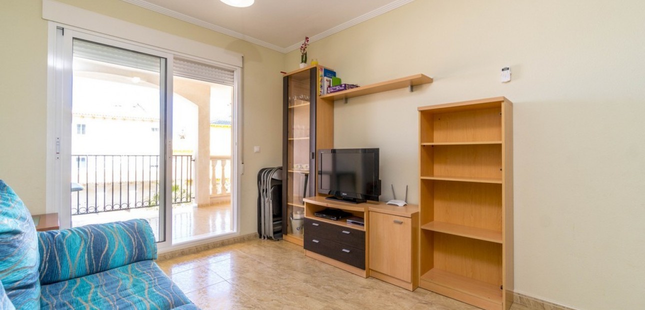 Venta - Apartamento / piso -
Dehesa de Campoamor
