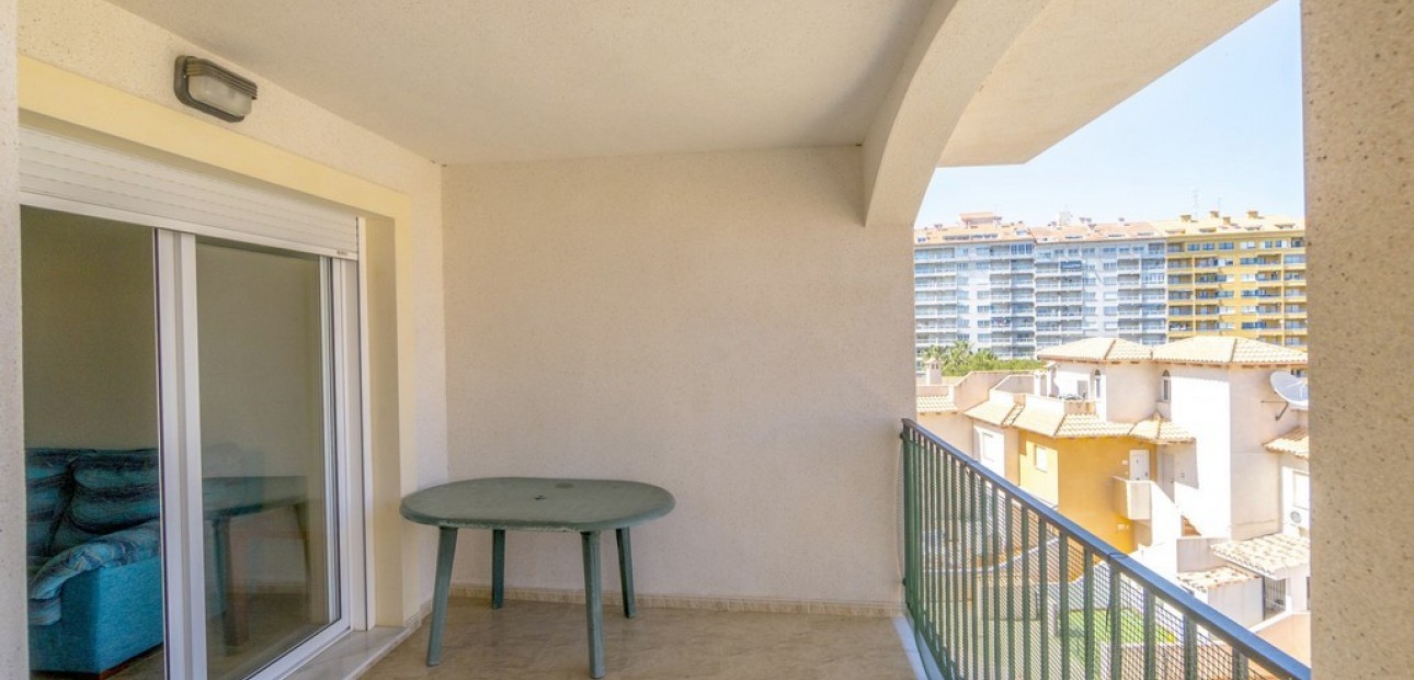 Venta - Apartamento / piso -
Dehesa de Campoamor