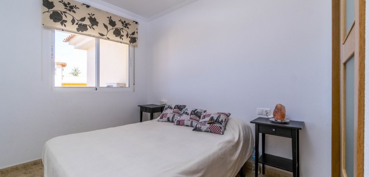 Venta - Apartamento / piso -
Dehesa de Campoamor