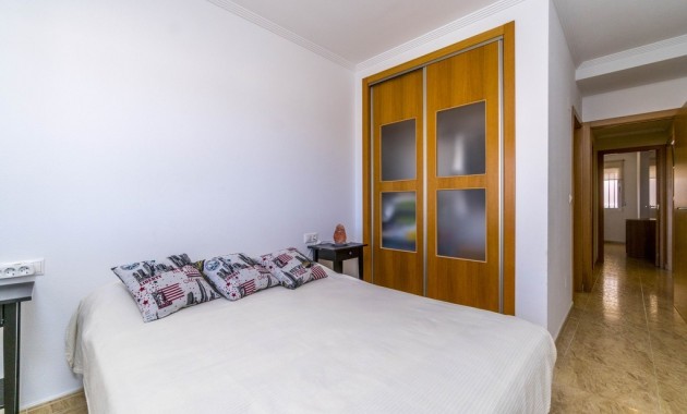 Venta - Apartamento / piso -
Dehesa de Campoamor