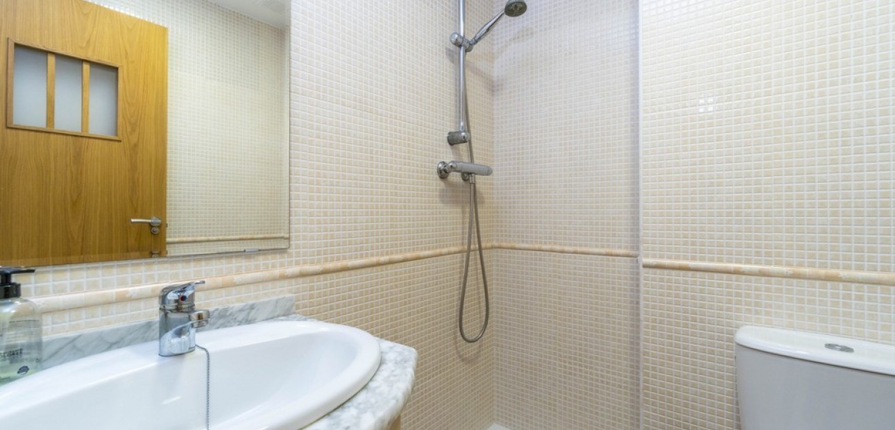 Venta - Apartamento / piso -
Dehesa de Campoamor