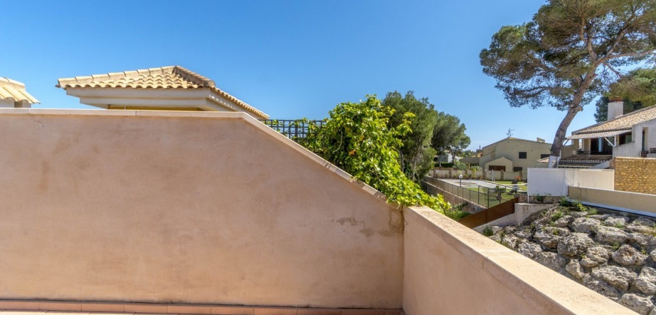 Venta - Apartamento / piso -
Dehesa de Campoamor