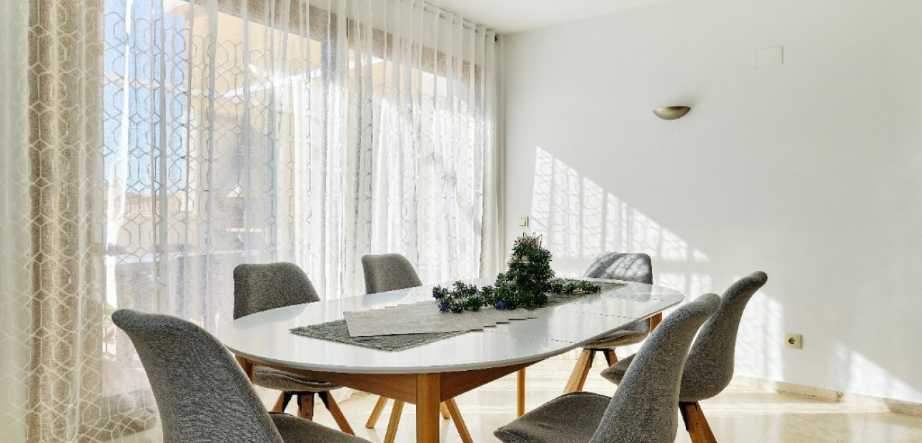 Vakantie verhuur - Appartement / flat -
Punta Prima - La Entrada