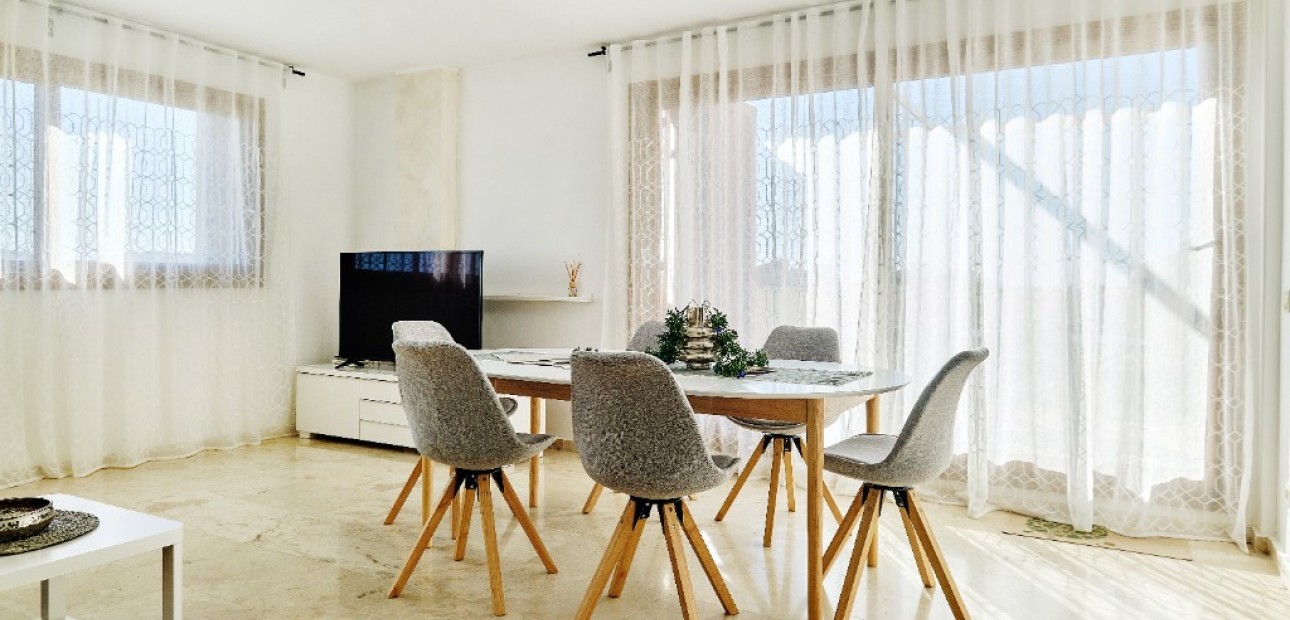 Vakantie verhuur - Appartement / flat -
Punta Prima - La Entrada