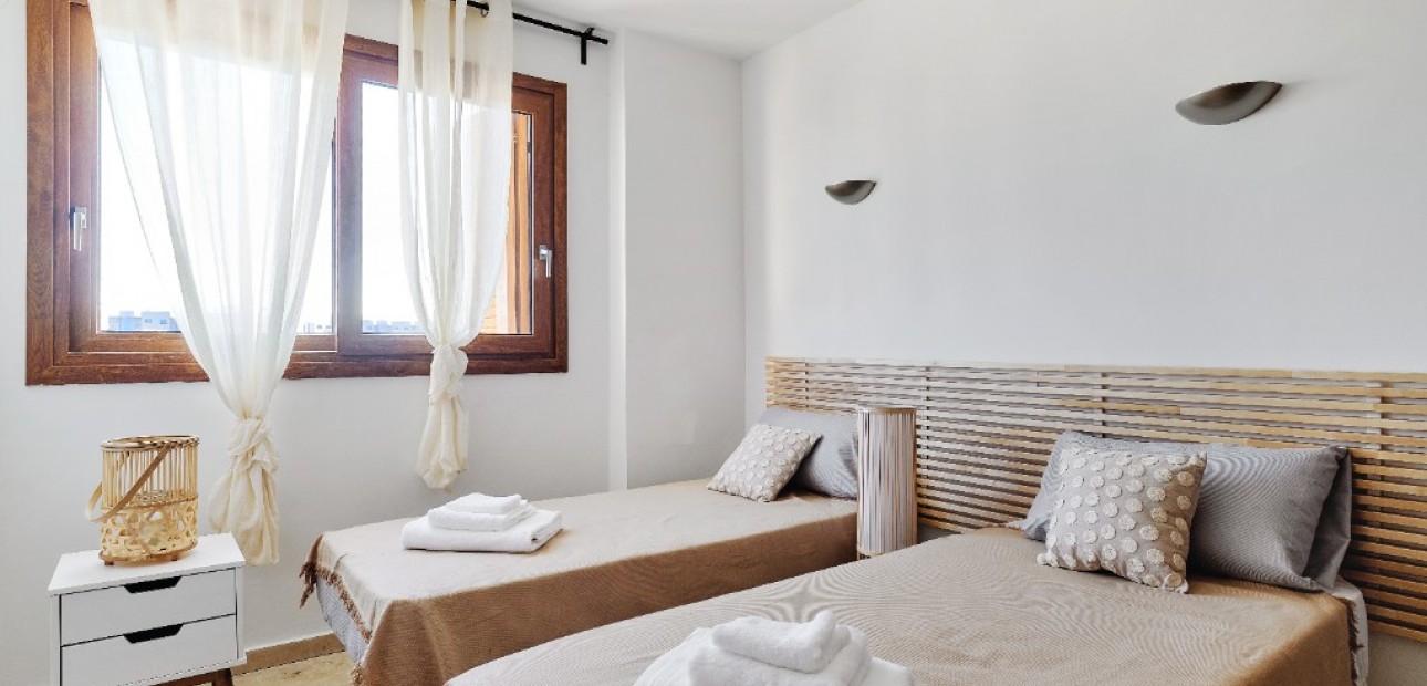 Vakantie verhuur - Appartement / flat -
Punta Prima - La Entrada